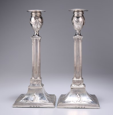 Lot 346 - A PAIR OF GEORGE III SILVER CANDLESTICKS