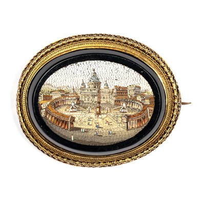 Lot 455 - A 19TH CENTURY GRAND TOUR MICROMOSAIC BROOCH