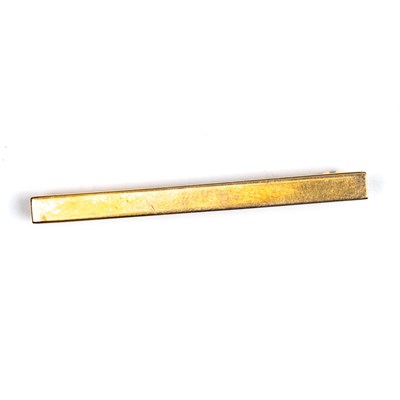 Lot 447 - ASPREY: A 9CT GOLD TIE PIN