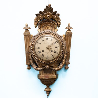 Lot 640 - A SWEDISH GILTWOOD WALL CLOCK, LATE 19TH/EARLY 20TH CENTURY