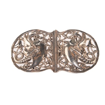 Lot 460 - AN ARTS AND CRAFTS SILVER BELT BUCKLE, THE DESIGN ATTRIBUTED TO KATE HARRIS