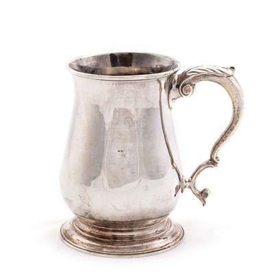 Lot 415 - A GEORGE II SILVER MUG