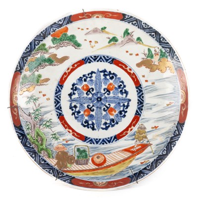 Lot 136 - A JAPANESE IMARI CHARGER, LATE 19TH CENTURY