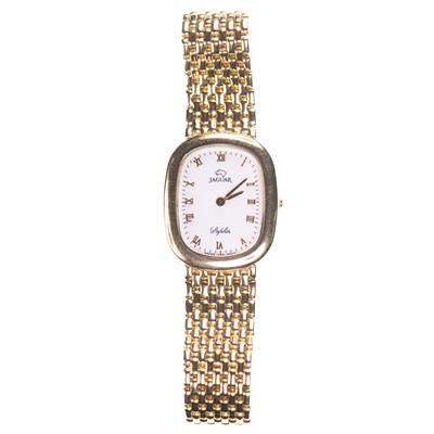 Lot 432 - A LADY'S 18 CARAT GOLD JAGUAR BRACELET WATCH