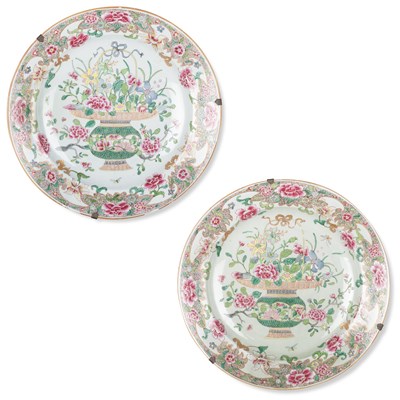 Lot 89 - A NEAR PAIR OF FAMILLE ROSE CHARGERS