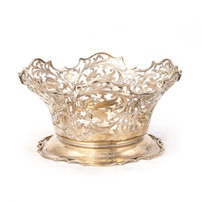 Lot 335 - A GEORGE V SILVER BOWL