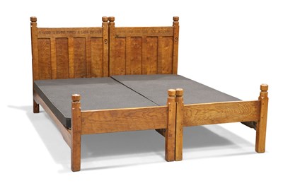 Lot 817 - ROBERT THOMPSON OF KILBURN, A PAIR OF EARLY MOUSEMAN OAK SINGLE BEDS, CIRCA 1930S