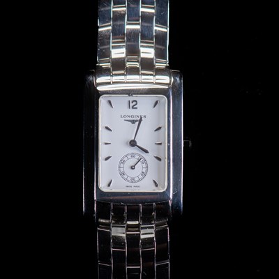 Lot 486 - A GENTS STEEL LONGINES DOLCE VITA BRACELET WATCH