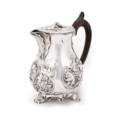 Lot 457 - A GEORGE IV SILVER HOT WATER JUG