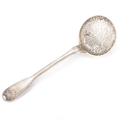 Lot 286 - AN 18TH CENTURY FRENCH SILVER SIFTING LADLE