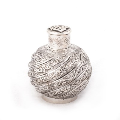 Lot 248 - A LATE 19TH CENTURY CHINESE SILVER TEA CADDY