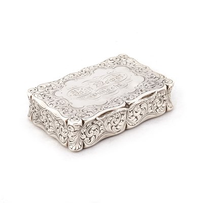 Lot 402 - A LARGE VICTORIAN SILVER TABLE SNUFF BOX