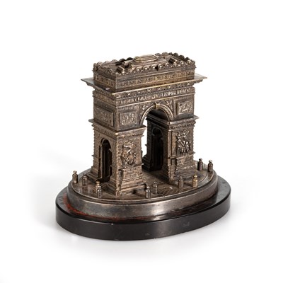 Lot 657 - A 19TH CENTURY FRENCH GRAND TOUR BRONZE MODEL OF THE ARC DE TRIOMPHE, PARIS