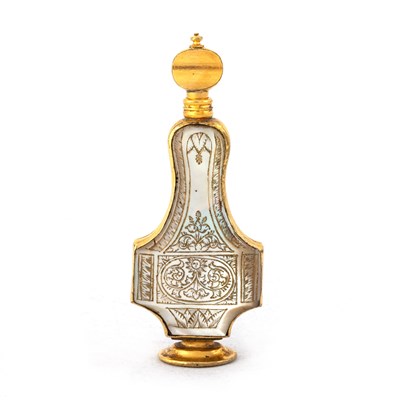 Lot 568 - A GILT-METAL AND MOTHER-OF-PEARL SCENT BOTTLE, LATE 18TH CENTURY