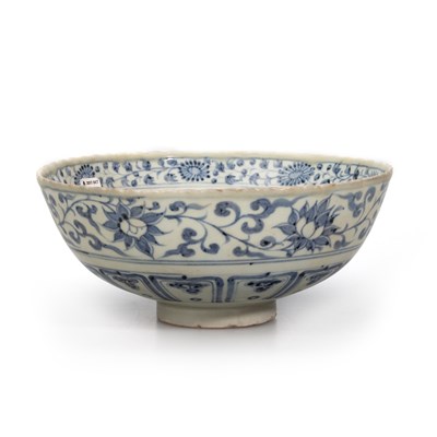 Lot 97 - A CHINESE MING-STYLE BLUE AND WHITE BOWL
