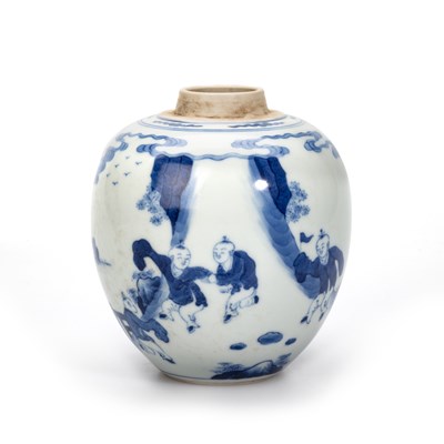 Lot 135 - A CHINESE BLUE AND WHITE JAR