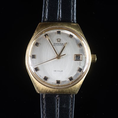 Lot 523 - A GENTS GOLD PLATED OMEGA DE VILLE STRAP WATCH