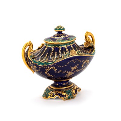 Lot 41 - A ROYAL CROWN DERBY TWO-HANDLED URNULAR VASE AND COVER BY ELLIS CLARK, DATE CODE FOR 1898