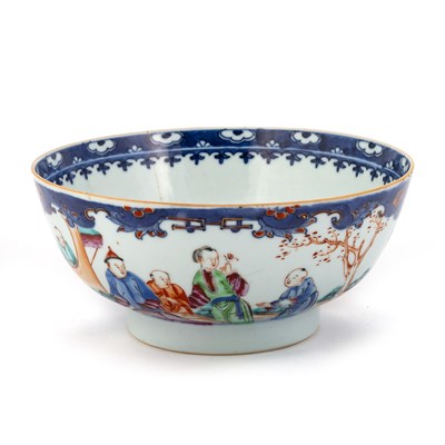 Lot 142 - A CHINESE PORCELAIN BOWL, LATE 18TH CENTURY