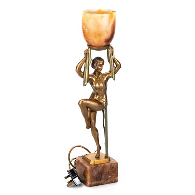 Lot 636 - AN ART DECO STYLE TABLE LAMP