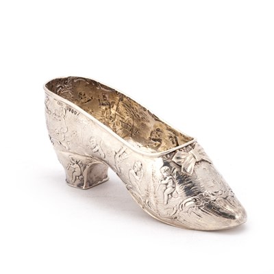 Lot 326 - A GERMAN SILVER MODEL OF A SHOE