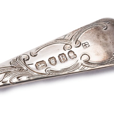 Lot 510 - A SET OF SIX GEORGIAN SILVER BERRY TABLE SPOONS