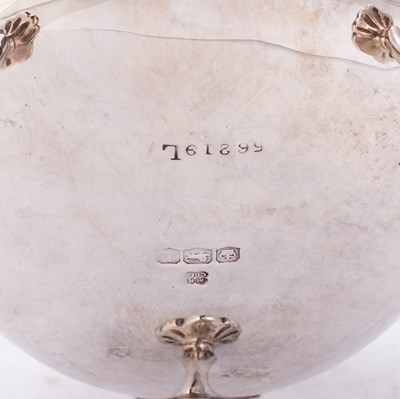 Lot 452 - A GEORGE V SILVER SAUCEBOAT