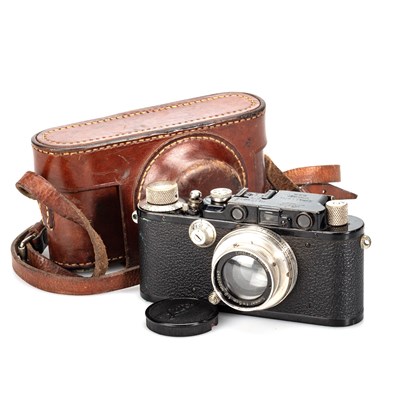 Lot 724 - A LEICA III RANGEFINDER CAMERA