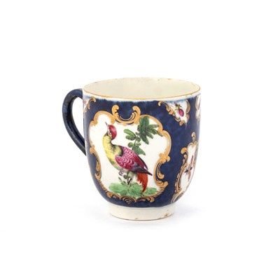 Lot 58 - A WORCESTER BLUE SCALE COFFEE CUP, CIRCA 1790