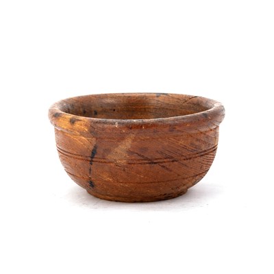 Lot 806 - A 19TH CENTURY TURNED TREEN BOWL