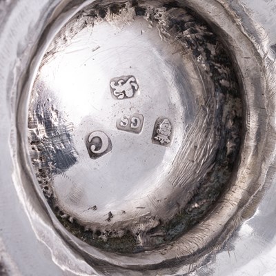 Lot 287 - A GEORGE III SILVER SWEETMEAT BOWL AND COVER