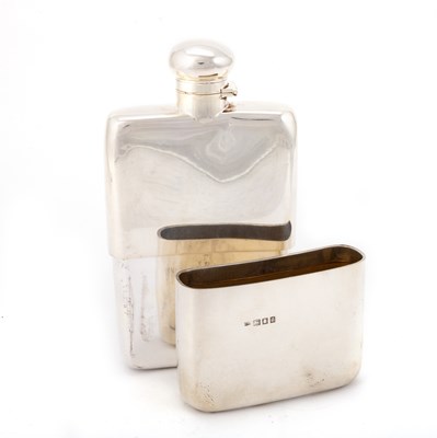 Lot 444 - A GEORGE V SILVER HIP FLASK