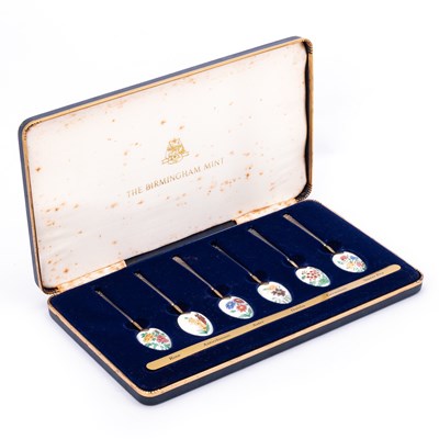 Lot 404 - A SET OF SIX ELIZABETH II SILVER AND ENAMEL 'FLOWER' SPOONS