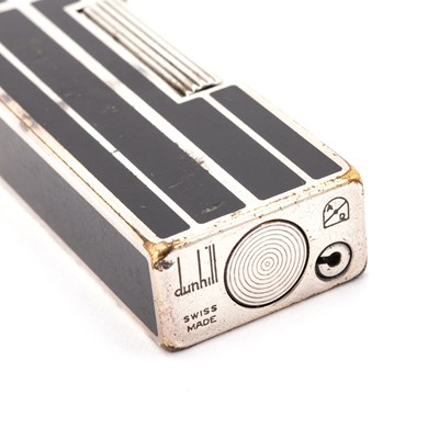 Lot 566 - A DUNHILL ROLLAGAS ENAMELLED CIGARETTE LIGHTER