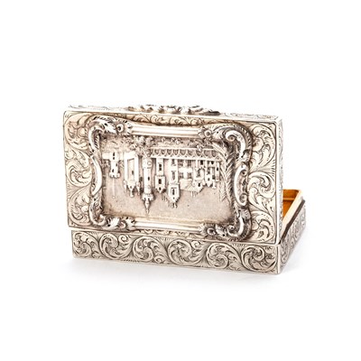 Lot 495 - AN EARLY VICTORIAN SILVER CASTLE-TOP SNUFF BOX