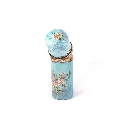 Lot 549 - A 19TH CENTURY FRENCH ENAMEL SCENT BOTTLE