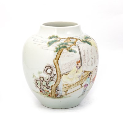 Lot 149 - A CHINESE FAMILLE ROSE VASE