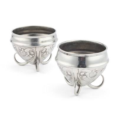 Lot 210 - ARCHIBALD KNOX (1864-1933) FOR LIBERTY & CO, A PAIR OF TUDRIC PEWTER BOWLS