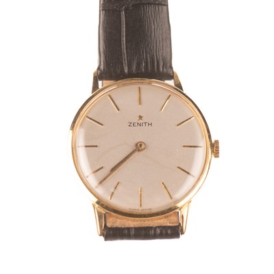 Lot 452 - AN 18CT GOLD ZENITH STRAP WATCH