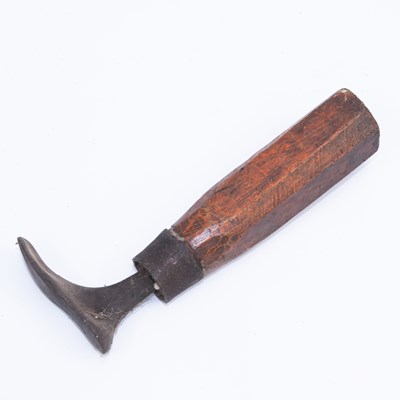 Lot 219 - A VICTORIAN SHOEMAKER'S WOOD AND IRON COBBLER'S LAST LEG