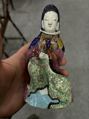 Lot 153 - A CHINESE FAMILLE ROSE FIGURE OF GUANYIN