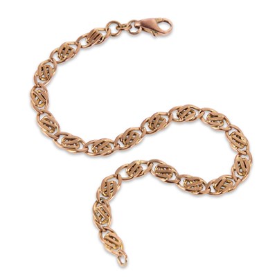 Lot 654 - A 9 CARAT GOLD FANCY LINK BRACELET