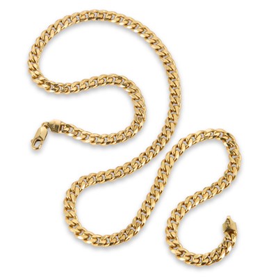 Lot 653 - A 9 CARAT GOLD FLAT CURB LINK CHAIN