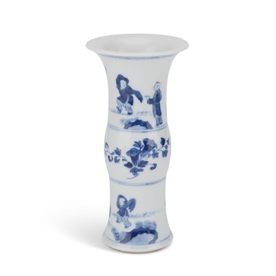 Lot 137 - A CHINESE BLUE AND WHITE VASE, GU
