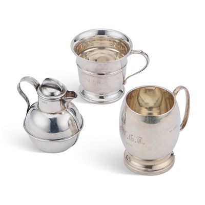 Lot 428 - A GEORGE V SILVER MUG