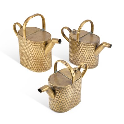 Lot 145 - A SET OF THREE BRASS WATERING CANS, EARLY 20TH CENTURY