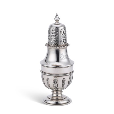 Lot 486 - A LARGE VICTORIAN SILVER CASTER