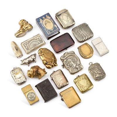 Lot 5 - A COLLECTION OF NOVELTY VESTA CASES