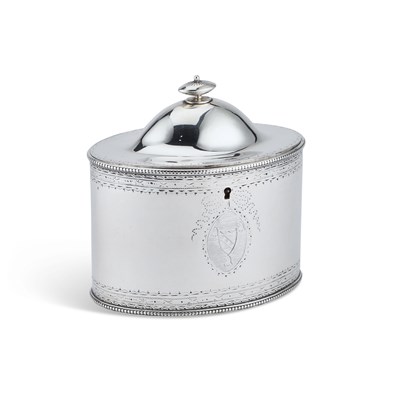 Lot 558 - A RARE GEORGE III NEWCASTLE SILVER TEA CADDY