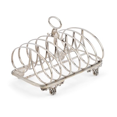 Lot 484 - A WILLIAM IV SILVER SEVEN-BAR TOAST RACK